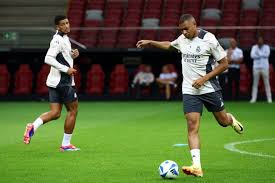 亚历山大 亚历山大